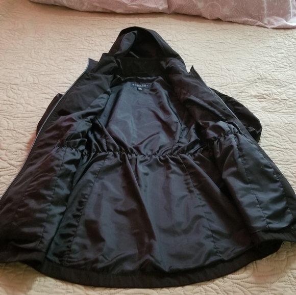 Laundry by Shelli SegalRaincoat - Picture 3 of 10